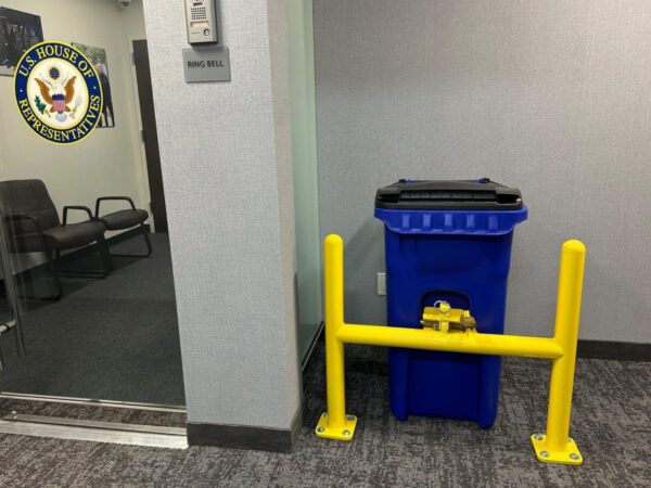 THE ROLLING BIN GUARD - 2 - Image 3